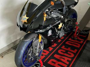 YZF-R1 ABS
