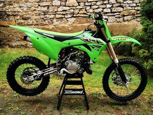KAWASAKI KX85