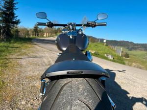 HARLEY DAVIDSON CVO BREAKOUT - JEKILL & HYDE