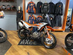 KTM 890 ADVENTURE