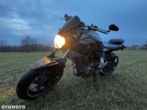 YAMAHA MT