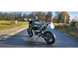 HUSQVARNA 701 SUPERMOTO – EZ 2022 – A2 – SEHR GEPFLEGT