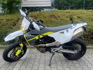 HUSQVARNA 701 SUPERMOTO