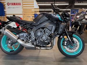 YAMAHA MT10 2025