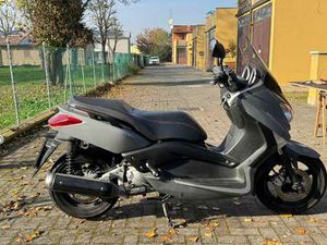 YAMAHA X-MAX 250 GRIGIO