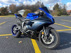 2022 YAMAHA YZF-R7