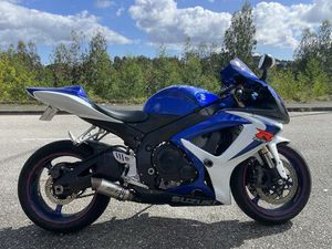 SUZUKI GSXR600 K7 COIMBRA (SÉ NOVA, SANTA CRUZ, ALMEDINA E SÃO BARTOLOMEU)