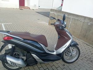 PIAGGIO MEDLEY ABS- 125 COM MUITO POUCO USO (5580 KM), IMPECÁVEL. MÉRTOLA