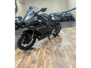 2025 YAMAHA R3