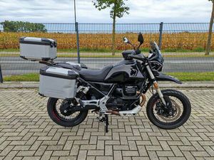 MOTO GUZZI V85 TT TRAVEL