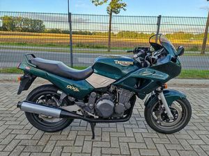 TRIUMPH SPRINT 900