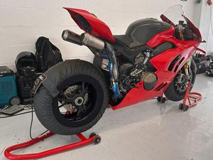 DUCATI PANIGALE V4
