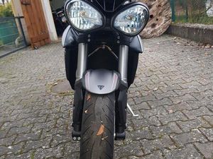 TRIUMPH STREET TRIPLE RS