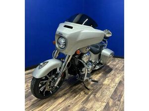 2023 INDIAN MOTORCYCLE® CHIEFTAIN® LIMITED SILVER QUARTZ METALLIC
