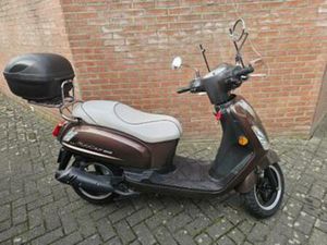 SYM FIDDLE 2 MET TOPKOFFER — SCOOTERS | SYM — MARKTPLAATS