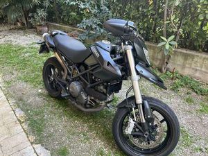 DUCATI HYPERMOTARD 796 NERO