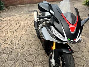 APRILIA RSV 1100 - WIE NEU, GERADE EINGEFAHREN - WINTERPREIS
