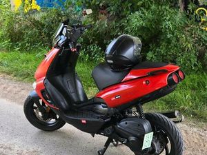 APRILIA SR50 MORINI MOTOR 50KM/H ZULASSUNG. ROLLER