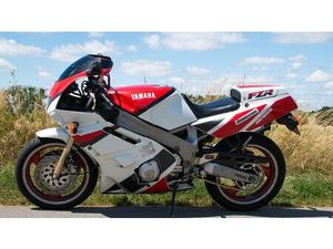 YAMAHA FZR 600 3HE