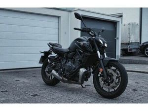 YAMAHA MT07 TIEFERGELEGT