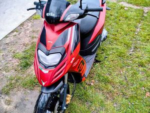 SKUTER APRILIA SR 50 CIEKSYN