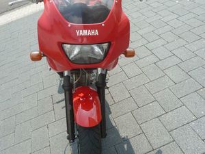 YAMAHA TRX 850, DIE BESSERE DUCATI 900 SS IE?
