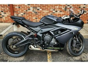 2025 TRIUMPH DAYTONA 660 SATIN GRANITE/SATIN BLACK
