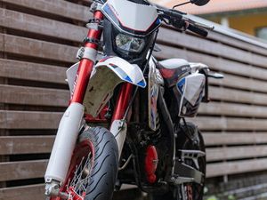 50 MOTARD