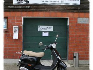 VESPA LX 50 4T KILOMETERSTAND.6180 1 JAHR GEWÄHRLEISTUNG