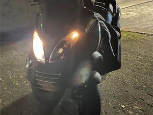 PIAGGIO MP3 250