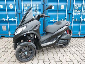 PIAGGIO MP3 300 HPE TOP!WENIG KM!