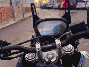 TRIUMPH TIGER 800, 2018 QUARTEIRA