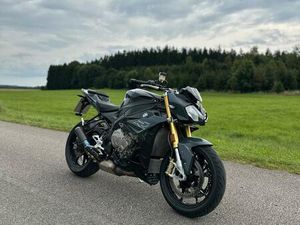 BMW S1000R VOLLAUSSTATTUNG MUSS WEG!!!