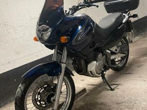 SUZUKI XF 650 FREEWIND (A2 TAUGLICH)