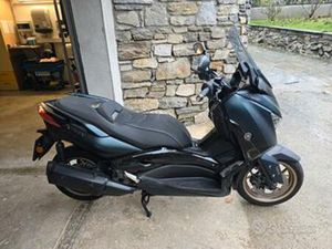 YAMAHA X-MAX 300 - 2023