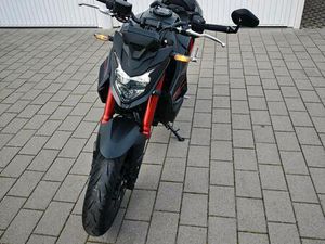 GEPFLEGTE HONDA CB 750 HORNET