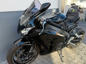 HONDA CBR 1000 RR FIREBLADE *LEO VINCE*SC59*