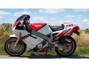 YAMAHA FZR 600 3HE