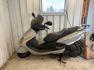 YAMAHA MAJESTY 125 – BASTLERFAHRZEUG - LEOVINCE AUSPUFF