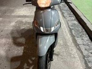 TWEET 200 + BLOCCARUOTA