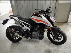 KTM DUKE 390
