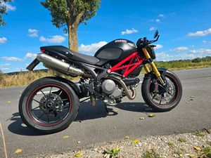 DUCATI MONSTER EVO 1100