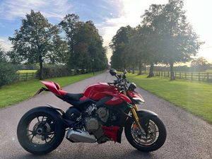 DUCATI STREETFIGHTER V4S 1103 NAKED PETROL DUCATI QUICK SHIFT - EVO 2 EURO 5 (208 PS) 1103 CC