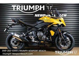 2026 TRIUMPH TIGER SPORT 800 - COSMIC YELLOW/SAPPHIRE BLACK