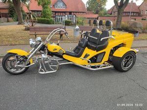 BOOM MUSTANG FAMILY TRIKE