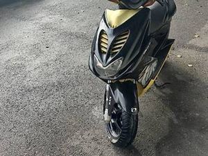 MBK NITRO EXCELLENT ÉTAT PRÊT À ROULER CANTON FRIBOURG -