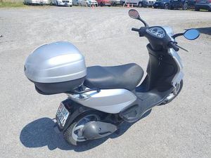 PIAGGIO FLY 125 FRISCH MFK 06.2025 CANTON LUCERNE -