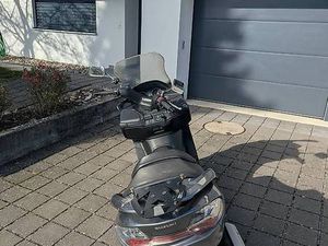 SUZUKI BURGMANN 400 CANTON ZURICH -