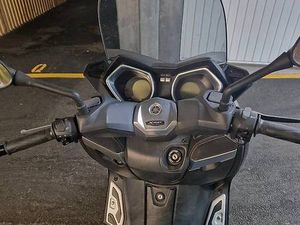 YAMAHA XMAX 250