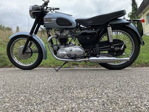 SCHÖNE TRIUMPH 650 T110 VETERAN